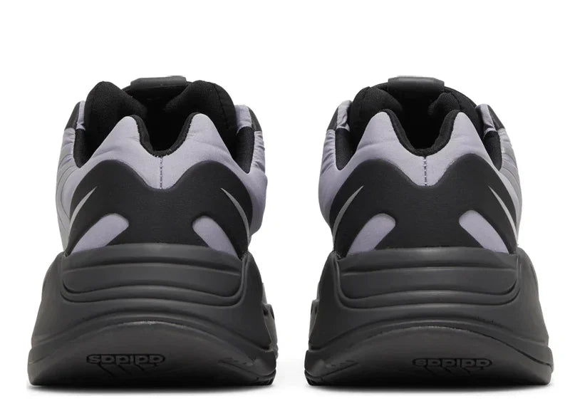 YEEZY BOOST 700 MNVN GEODE