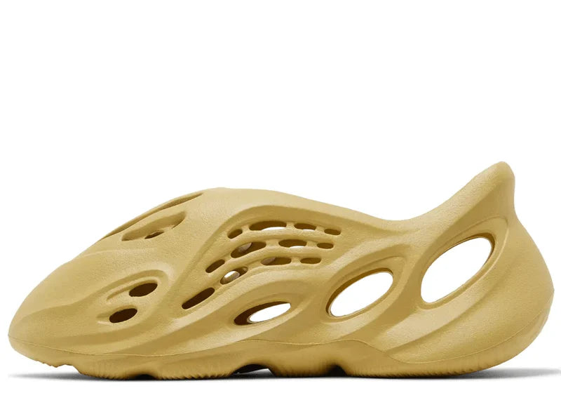 YEEZY FOAM RNNR SULFUR