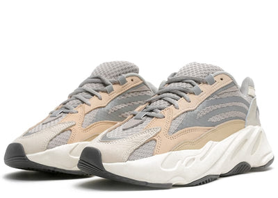 YEEZY BOOST 700 V2 CREAM